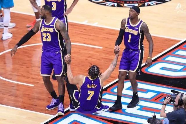  詹姆斯里程碑助湖人险胜国王  