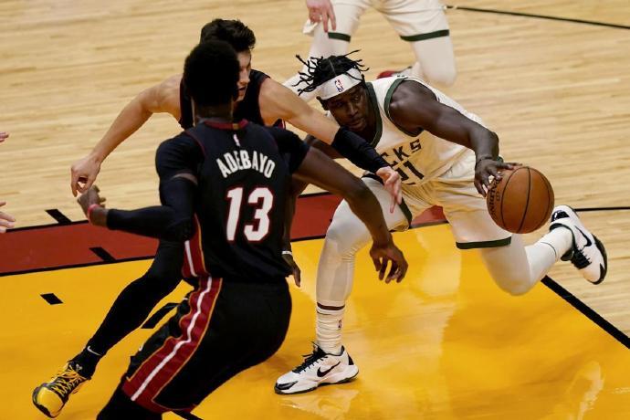  黄蜂三球赛季报销，米勒临危顶上首发位置  